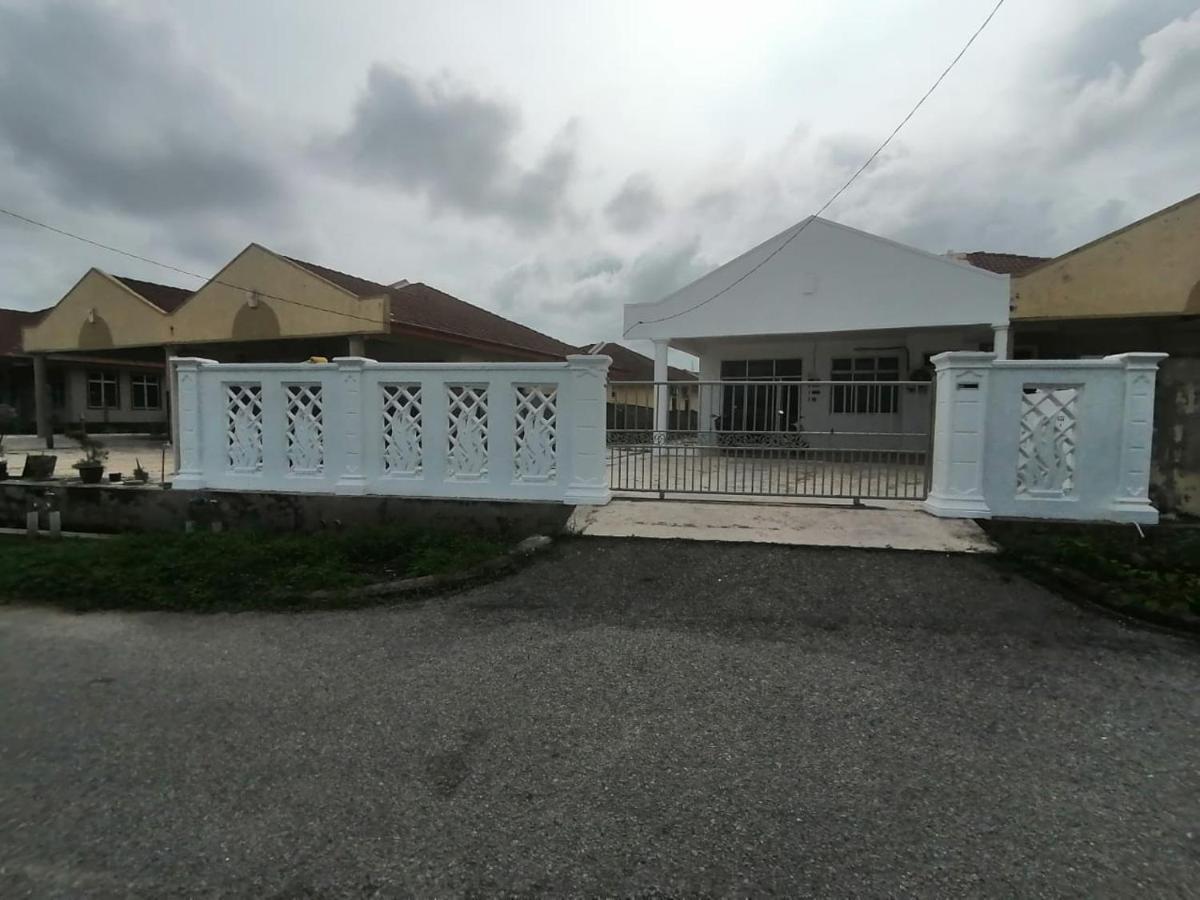 Seaview Promenade Homestay Dungun Eksteriør billede